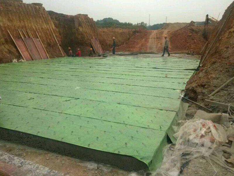 交叉膜自粘防水卷材